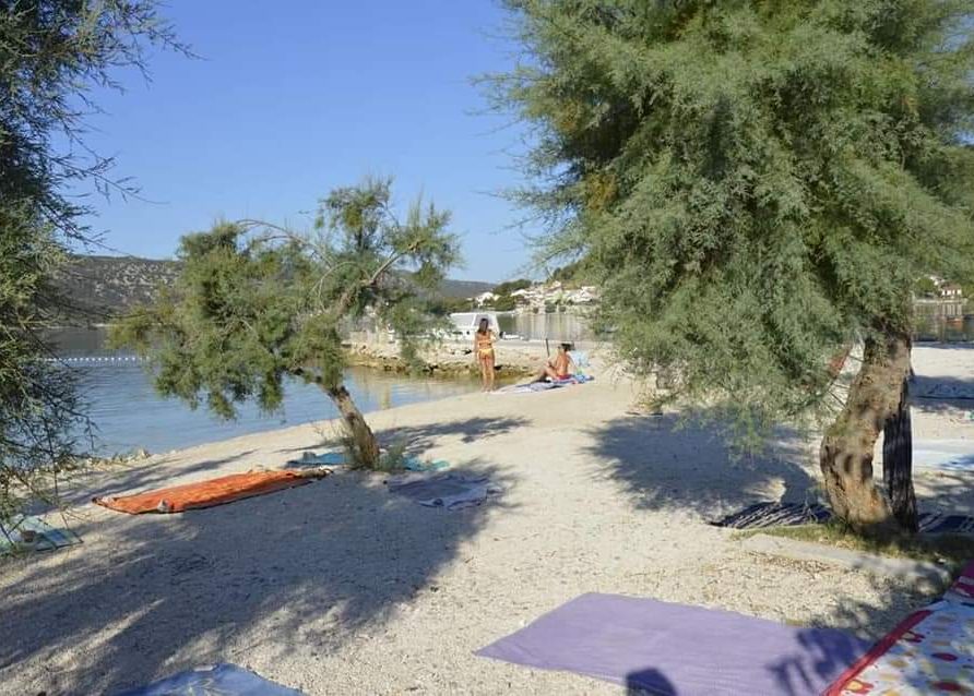 Beach, pebbles, sea, Adriatic, Croatia, Dalmatia, Apartment